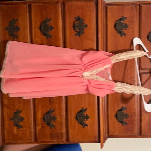 Lace night ware - Picture 7 of 7